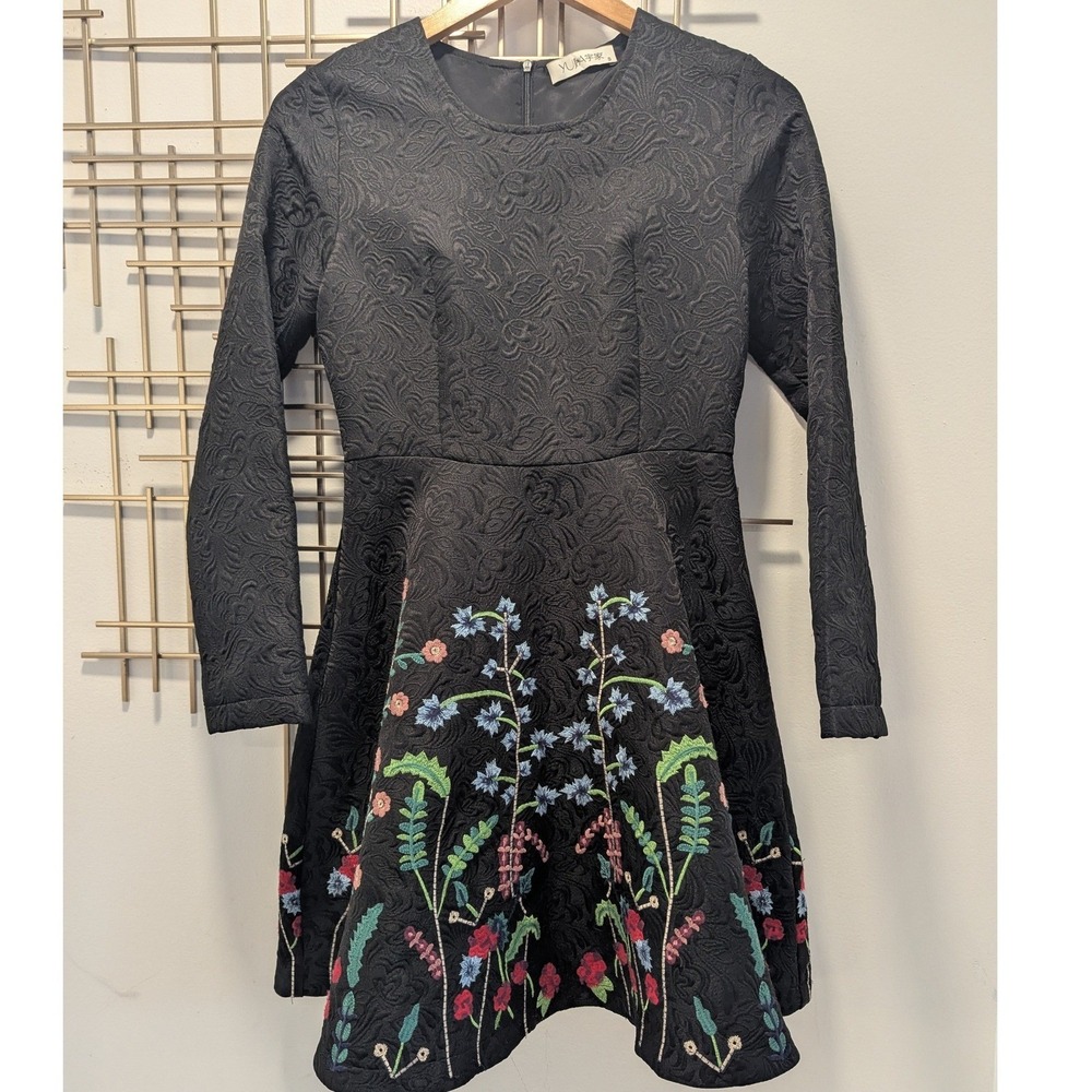 Black Floral Mini Dress Embroidered Jacquard Fit & Flare Sz S Cocktail Whimsy